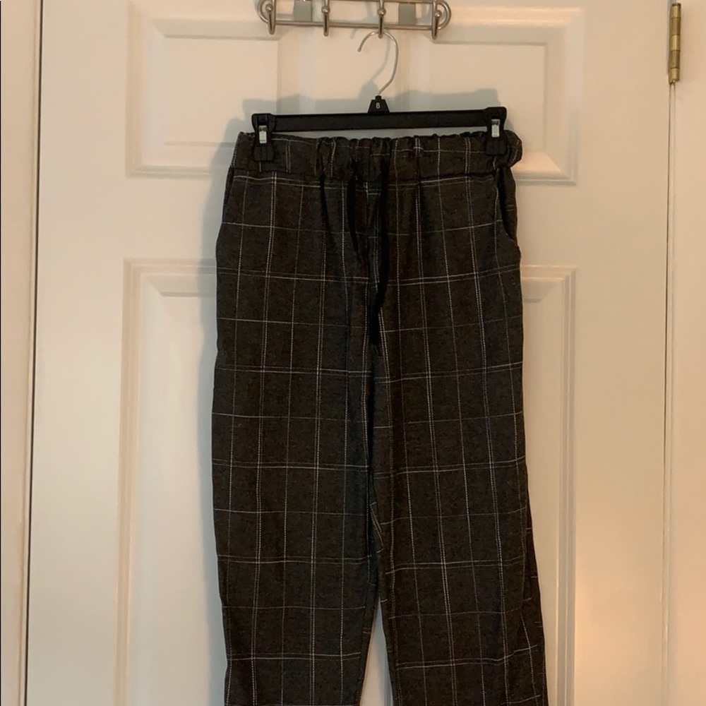 Cropped drawstring plaid pants
